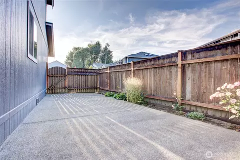 Exterior - 3218 96th Pl SE, Everett, WA 98208 photo 4 of 6