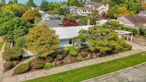 4100 NE Surber Dr, Seattle, WA 98105