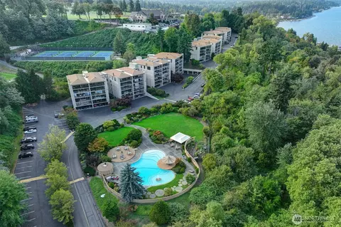 8005 Sand Point Way NE #A22, Seattle, WA 98115