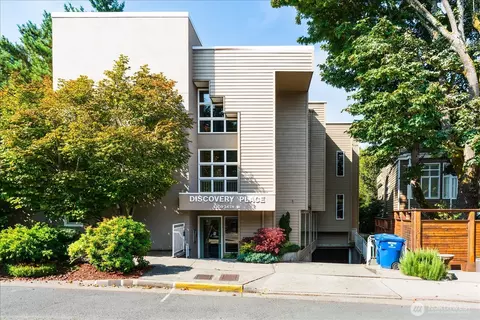 4309 34th Ave W #102, Seattle, WA 98199