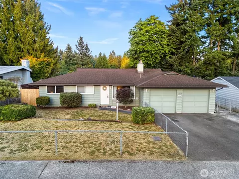 22405 40th Pl W, Mountlake Terrace, WA 98043