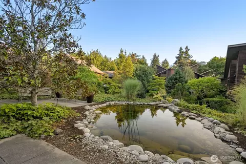 610 Vineyard Ln #A104, Bainbridge Island, WA 98110
