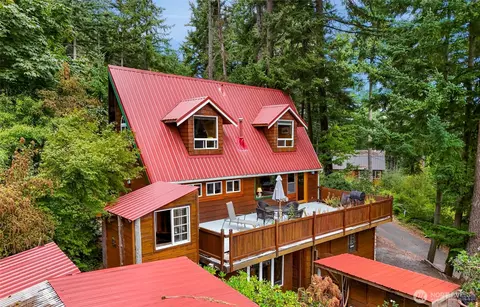 2965 Dogwood Ter, Lummi Island, WA 98262