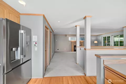 706 N 92nd St, Seattle, WA 98103 photo 7