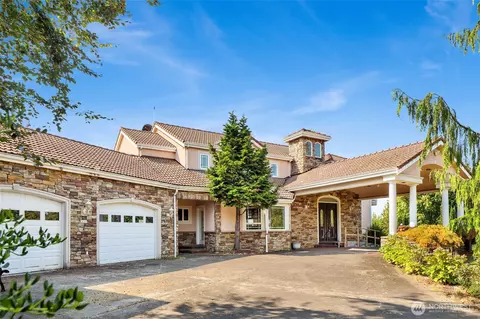 18340 Osprey Ct, Mount Vernon, WA 98274