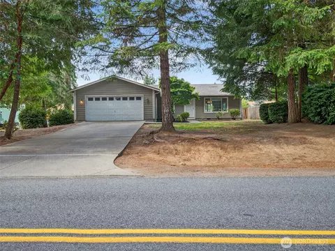 2106 Lake Dr SW, Lakebay, WA 98349