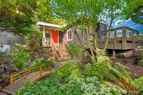 2632 NW North Beach Dr, Seattle, WA 98117