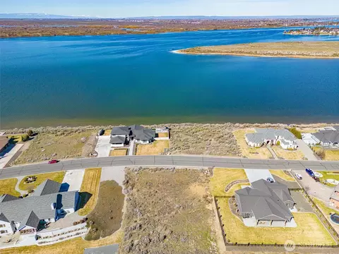 7382 Dune Lake Rd SE, Moses Lake, WA 98837