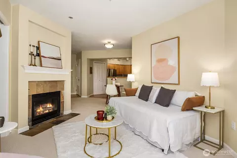 1525 NW 57th St #211, Seattle, WA 98107
