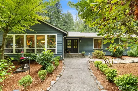 21337 Eagle Sky Pl NE, Poulsbo, WA 98370