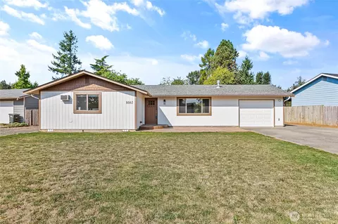 8065 Lyn Dale Dr, Lynden, WA 98264