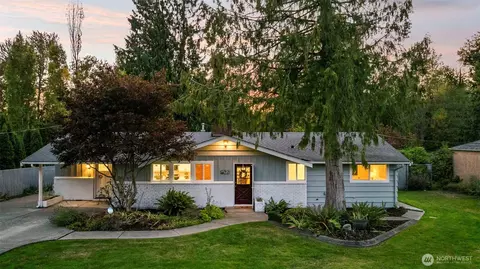 8212 34th Ave E, Tacoma, WA 98443