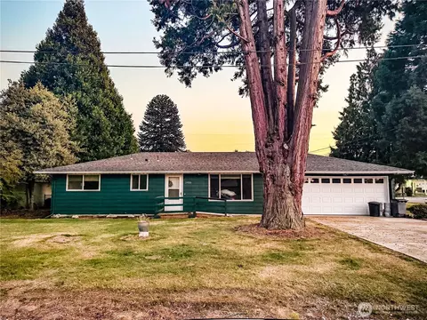 1900 Sparrs Ln, Burlington, WA 98233