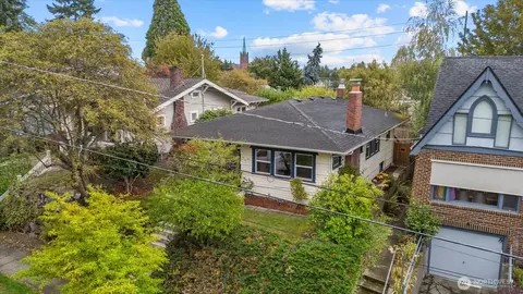 4738 4th Ave NE, Seattle, WA 98105