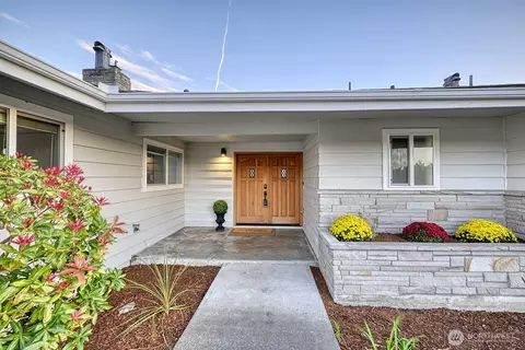12115 SE 22nd St, Bellevue, WA 98005