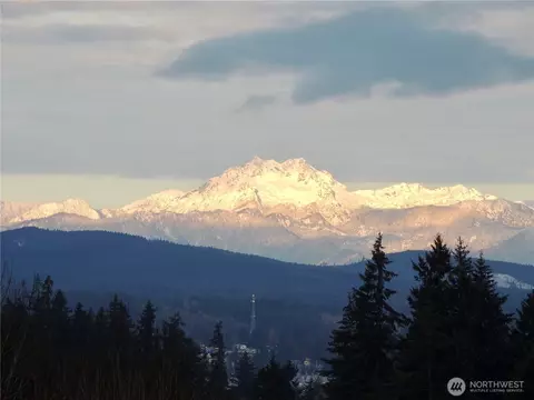 740 Tufts Ave E, Port Orchard, WA 98366