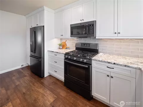 1841 Pioneer St, Enumclaw, WA 98022 photo 10