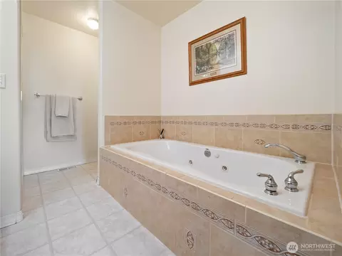 1841 Pioneer St, Enumclaw, WA 98022 photo 17