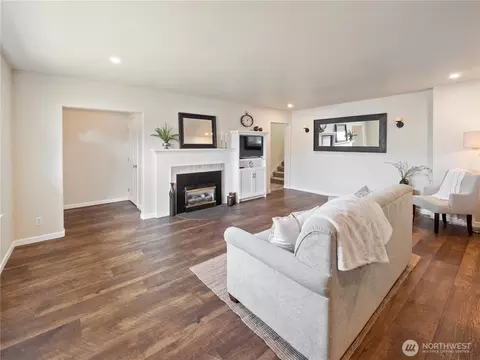 1841 Pioneer St, Enumclaw, WA 98022 photo 4