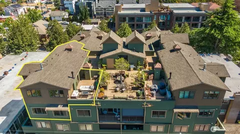 4123 California Ave SW #403, Seattle, WA 98116