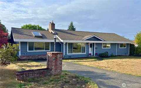 1413 Lindberg Pl, Bremerton, WA 98310