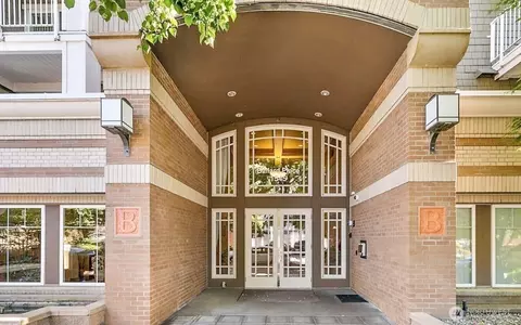 1545 NW 57th St #501, Seattle, WA 98107