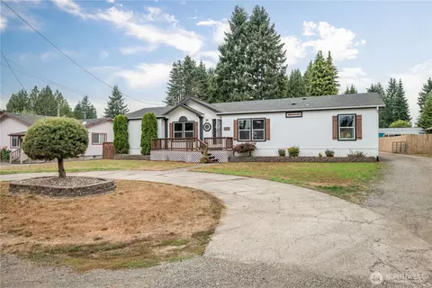 552 NE North St, Castle Rock, WA 98611