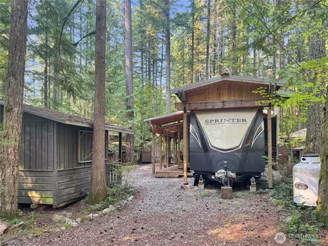 189 6 Chanterelle Dr, Deming, WA 98244