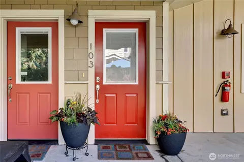 7761 Beacon Pl NE #103, Bremerton, WA 98311