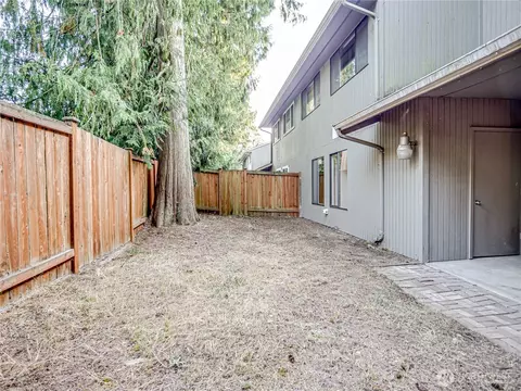 Exterior - 11201 3rd Ave SE #4A, Everett, WA 98208 photo 3 of 5