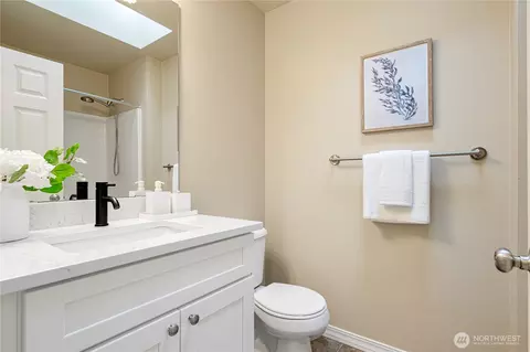 Bath - 24038 40th Ave SE, Bothell, WA 98021 photo 3 of 3