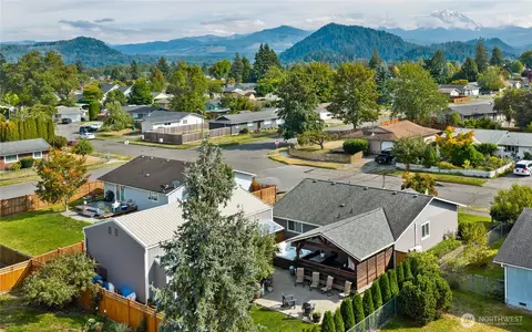 View/Area - 2985 Sun Mountain Dr, Enumclaw, WA 98022 photo 5 of 5