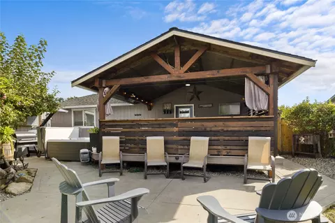 Exterior - 2985 Sun Mountain Dr, Enumclaw, WA 98022 photo 11 of 14