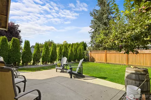 Exterior - 2985 Sun Mountain Dr, Enumclaw, WA 98022 photo 10 of 14