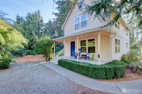 17403 Colony Rd, Bow, WA 98232