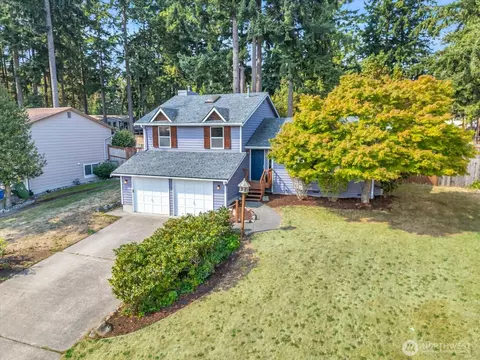 1191 NE Taftson St, Oak Harbor, WA 98277