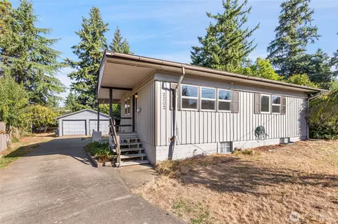 2202 NE 9th Pl, Renton, WA 98056