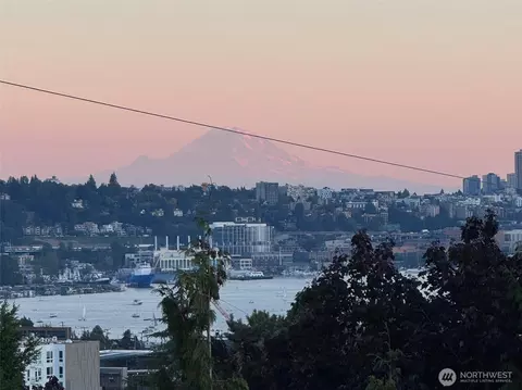 4020 Aurora Ave N #411, Seattle, WA 98103