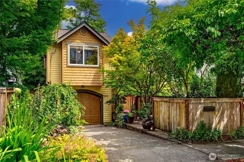 444 26th Ave E, Seattle, WA 98112
