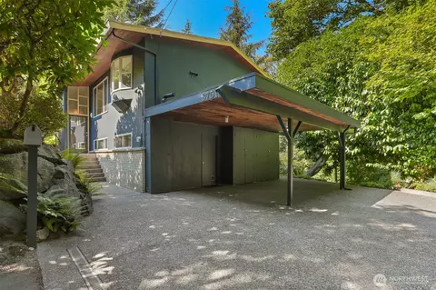 8751 29th Ave NW, Seattle, WA 98117
