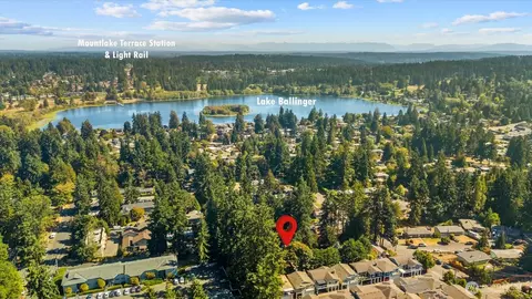 View/Area - 23711 80th Ln W, Edmonds, WA 98026 photo 2 of 5