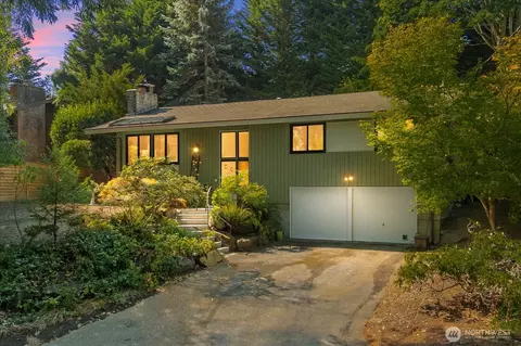 23711 80th Ln W, Edmonds, WA 98026