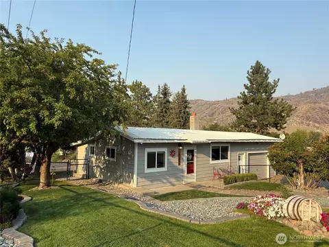210 1st St, Riverside, WA 98849
