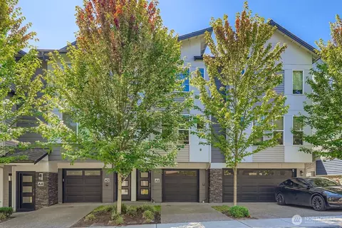 15720 Meadow Rd #A6, Lynnwood, WA 98087