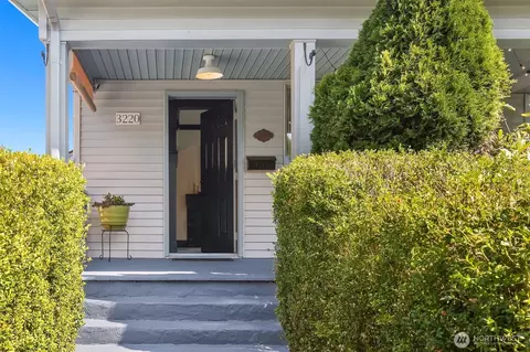 3220 Belvidere Ave SW, Seattle, WA 98126