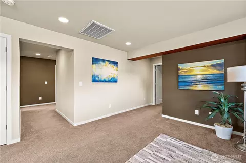 Entry Way - 16910 40th Ave SE, Bothell, WA 98012 photo 5 of 7