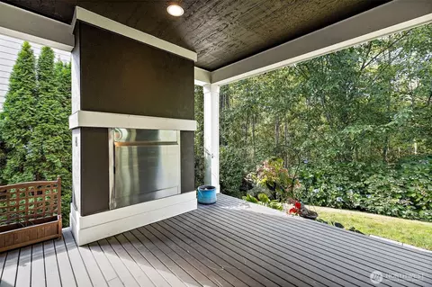 Exterior - 16910 40th Ave SE, Bothell, WA 98012 photo 3 of 3