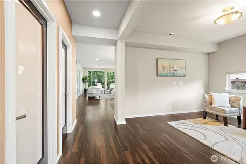 Entry Way - 16910 40th Ave SE, Bothell, WA 98012 photo 3 of 7