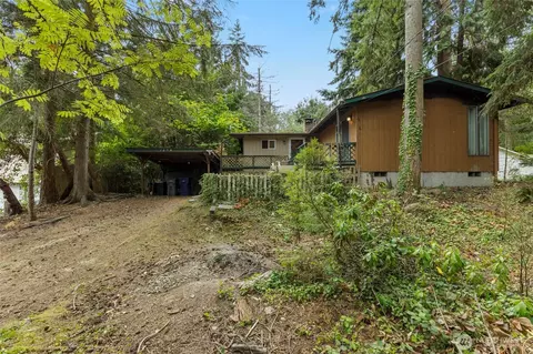 1428 Lakewood Dr, Camano Island, WA 98282