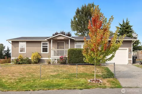 2705 E Broadway St, Mount Vernon, WA 98274